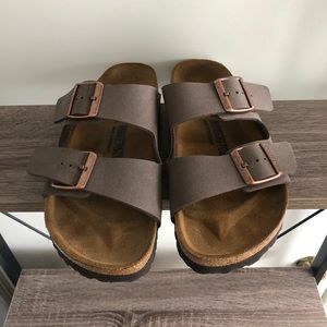 New Women’s Birkenstock Arizonas (Worn Once)